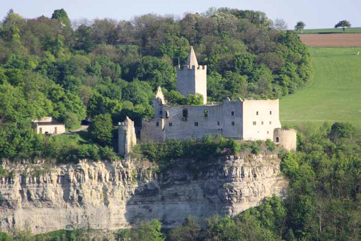 Rudelsburg an der Bergklippe